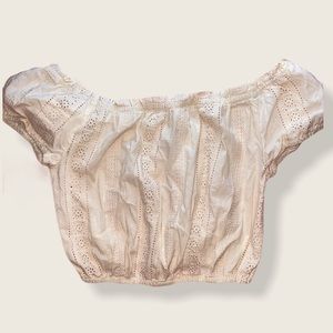Off the shoulder sweetheart croptop